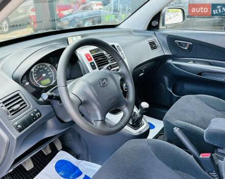 Черный Хендай Туксон, объемом двигателя 0 л и пробегом 202 тыс. км за 8400 $, фото 16 на Automoto.ua