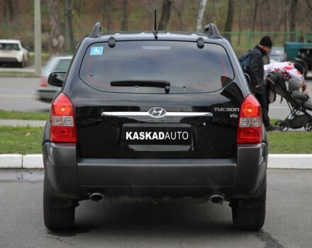 Черный Хендай Туксон, объемом двигателя 2.7 л и пробегом 217 тыс. км за 8600 $, фото 4 на Automoto.ua