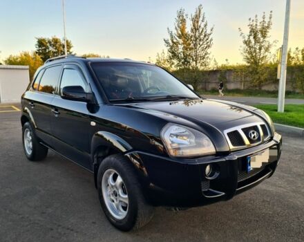 Черный Хендай Туксон, объемом двигателя 0 л и пробегом 277 тыс. км за 8400 $, фото 2 на Automoto.ua