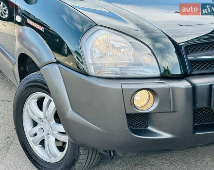 Черный Хендай Туксон, объемом двигателя 0 л и пробегом 202 тыс. км за 8400 $, фото 11 на Automoto.ua