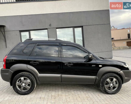 Хендай Туксон 2006 у Тернополі на Automoto.ua Чорний Хендай Туксон, об'ємом двигуна 2 л та пробігом 240 тис. км за 6699 $, фото 20 на Automoto.ua