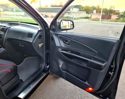 Черный Хендай Туксон, объемом двигателя 0 л и пробегом 277 тыс. км за 8400 $, фото 17 на Automoto.ua