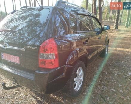 Чорний Хендай Туксон, об'ємом двигуна 1.98 л та пробігом 195 тис. км за 8200 $, фото 7 на Automoto.ua