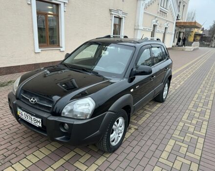 Черный Хендай Туксон, объемом двигателя 2 л и пробегом 220 тыс. км за 7200 $, фото 6 на Automoto.ua