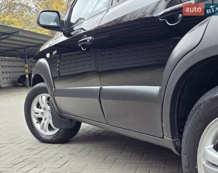Чорний Хендай Туксон, об'ємом двигуна 1.98 л та пробігом 123 тис. км за 7950 $, фото 7 на Automoto.ua