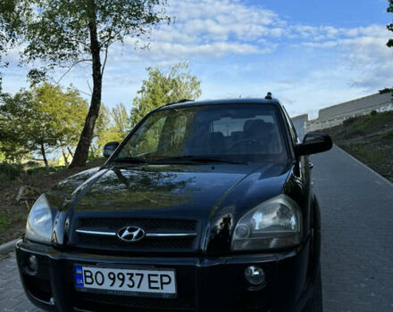 Чорний Хендай Туксон, об'ємом двигуна 1.98 л та пробігом 285 тис. км за 7300 $, фото 1 на Automoto.ua