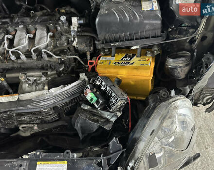 Чорний Хендай Туксон, об'ємом двигуна 2 л та пробігом 252 тис. км за 3000 $, фото 29 на Automoto.ua