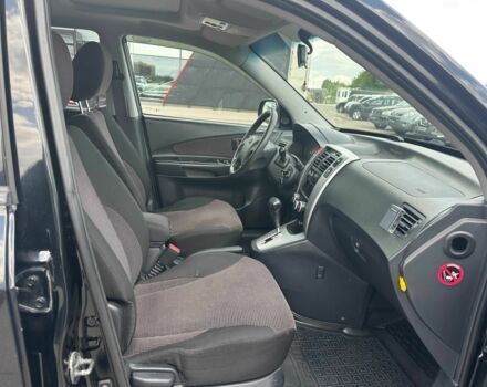 Чорний Хендай Туксон, об'ємом двигуна 2 л та пробігом 306 тис. км за 6900 $, фото 12 на Automoto.ua