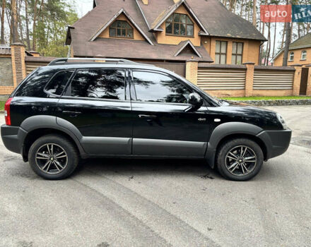 Черный Хендай Туксон, объемом двигателя 1.99 л и пробегом 266 тыс. км за 7500 $, фото 35 на Automoto.ua