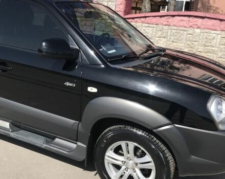 Чорний Хендай Туксон, об'ємом двигуна 2 л та пробігом 150 тис. км за 8100 $, фото 6 на Automoto.ua