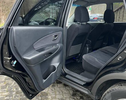 Чорний Хендай Туксон, об'ємом двигуна 1.98 л та пробігом 155 тис. км за 8750 $, фото 19 на Automoto.ua