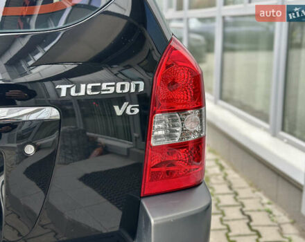 Чорний Хендай Туксон, об'ємом двигуна 2.66 л та пробігом 145 тис. км за 8900 $, фото 8 на Automoto.ua