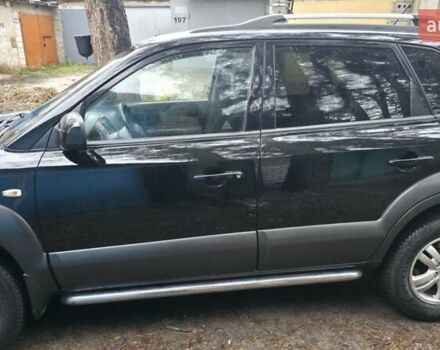 Чорний Хендай Туксон, об'ємом двигуна 2 л та пробігом 207 тис. км за 8200 $, фото 3 на Automoto.ua