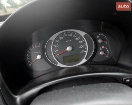Черный Хендай Туксон, объемом двигателя 1.98 л и пробегом 193 тыс. км за 8000 $, фото 4 на Automoto.ua