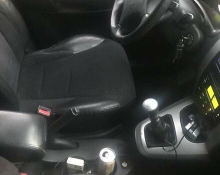 Хендай Туксон 2007 в Самборе на Automoto.ua Черный Хендай Туксон, объемом двигателя 2 л и пробегом 239 тыс. км за 2000 $, фото 5 на Automoto.ua