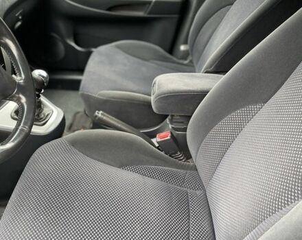 Черный Хендай Туксон, объемом двигателя 2 л и пробегом 330 тыс. км за 4350 $, фото 13 на Automoto.ua