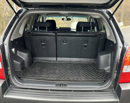 Чорний Хендай Туксон, об'ємом двигуна 1.98 л та пробігом 155 тис. км за 8750 $, фото 24 на Automoto.ua