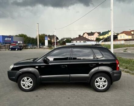 Черный Хендай Туксон, объемом двигателя 2.7 л и пробегом 266 тыс. км за 7700 $, фото 3 на Automoto.ua
