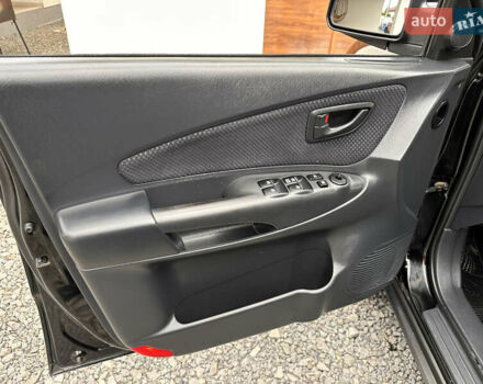 Хендай Туксон 2007 в Ужгороде на Automoto.ua Черный Хендай Туксон, объемом двигателя 1.98 л и пробегом 157 тыс. км за 7300 $, фото 45 на Automoto.ua