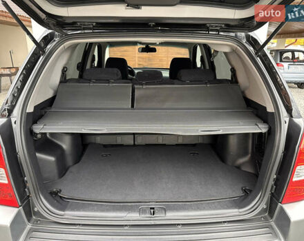 Хендай Туксон 2007 в Ужгороде на Automoto.ua Черный Хендай Туксон, объемом двигателя 1.98 л и пробегом 157 тыс. км за 7300 $, фото 24 на Automoto.ua