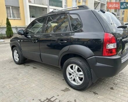 Черный Хендай Туксон, объемом двигателя 1.98 л и пробегом 147 тыс. км за 8000 $, фото 1 на Automoto.ua