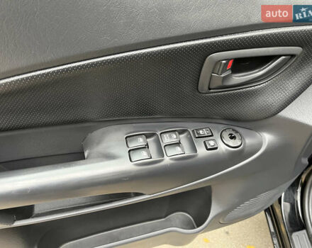 Черный Хендай Туксон, объемом двигателя 1.98 л и пробегом 99 тыс. км за 8999 $, фото 19 на Automoto.ua