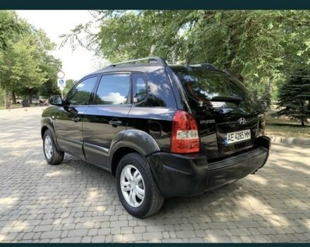 Черный Хендай Туксон, объемом двигателя 2 л и пробегом 208 тыс. км за 8100 $, фото 5 на Automoto.ua