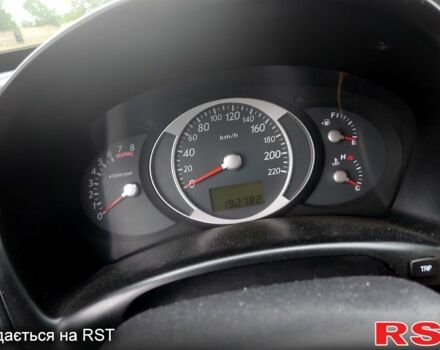 Черный Хендай Туксон, объемом двигателя 2 л и пробегом 193 тыс. км за 8000 $, фото 4 на Automoto.ua