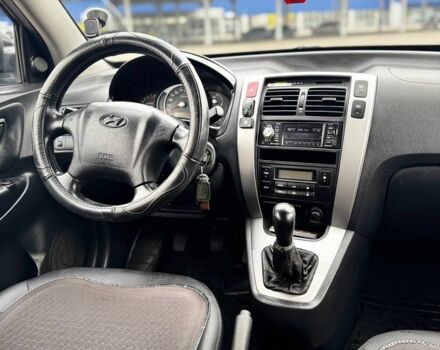 Черный Хендай Туксон, объемом двигателя 0 л и пробегом 226 тыс. км за 7300 $, фото 6 на Automoto.ua