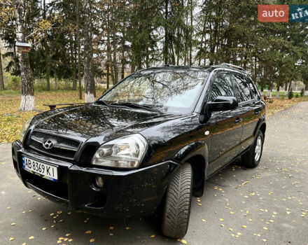 Черный Хендай Туксон, объемом двигателя 1.98 л и пробегом 99 тыс. км за 8999 $, фото 2 на Automoto.ua