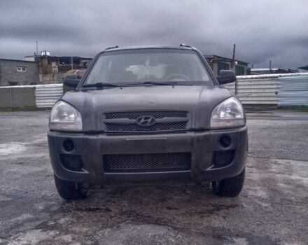 Черный Хендай Туксон, объемом двигателя 2 л и пробегом 280 тыс. км за 3500 $, фото 1 на Automoto.ua