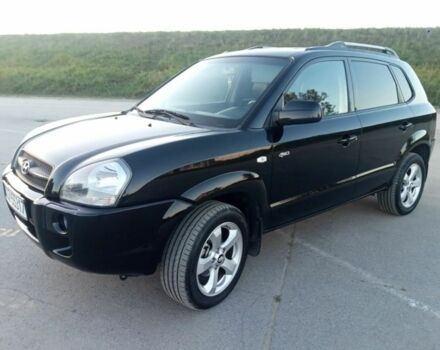 Черный Хендай Туксон, объемом двигателя 2 л и пробегом 240 тыс. км за 2700 $, фото 2 на Automoto.ua