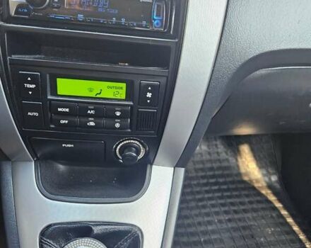 Чорний Хендай Туксон, об'ємом двигуна 2 л та пробігом 152 тис. км за 7950 $, фото 22 на Automoto.ua