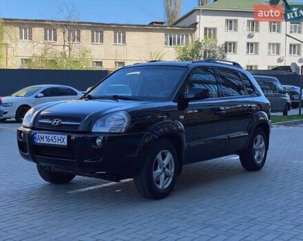Черный Хендай Туксон, объемом двигателя 1.98 л и пробегом 286 тыс. км за 7300 $, фото 3 на Automoto.ua