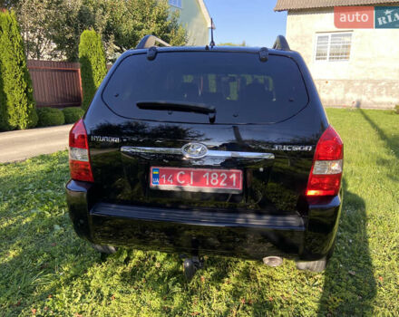 Черный Хендай Туксон, объемом двигателя 1.98 л и пробегом 197 тыс. км за 8000 $, фото 20 на Automoto.ua