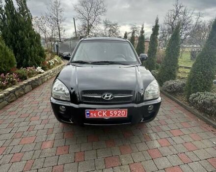 Черный Хендай Туксон, объемом двигателя 2 л и пробегом 218 тыс. км за 7600 $, фото 8 на Automoto.ua