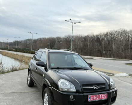 Черный Хендай Туксон, объемом двигателя 1.98 л и пробегом 159 тыс. км за 7600 $, фото 3 на Automoto.ua