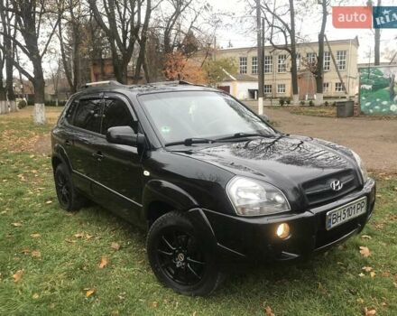 Черный Хендай Туксон, объемом двигателя 2 л и пробегом 210 тыс. км за 8999 $, фото 17 на Automoto.ua