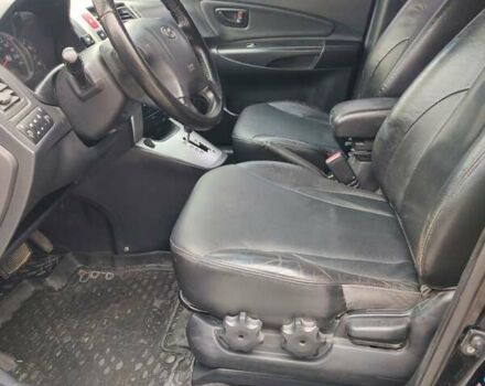 Черный Хендай Туксон, объемом двигателя 2.7 л и пробегом 280 тыс. км за 7200 $, фото 13 на Automoto.ua