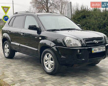 Черный Хендай Туксон, объемом двигателя 2 л и пробегом 180 тыс. км за 7700 $, фото 8 на Automoto.ua