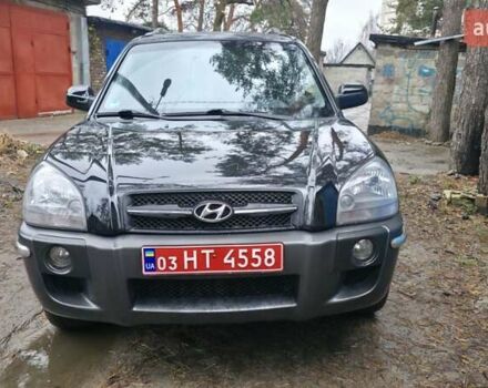 Чорний Хендай Туксон, об'ємом двигуна 2 л та пробігом 207 тис. км за 8200 $, фото 2 на Automoto.ua