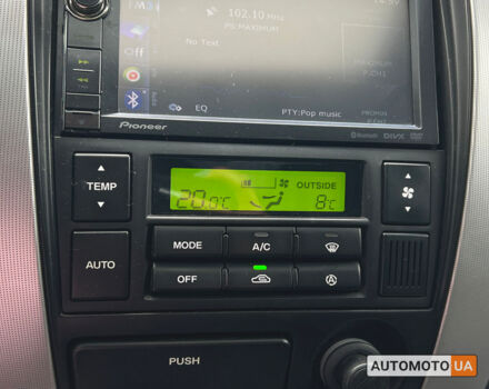 Черный Хендай Туксон, объемом двигателя 2 л и пробегом 201 тыс. км за 8600 $, фото 17 на Automoto.ua