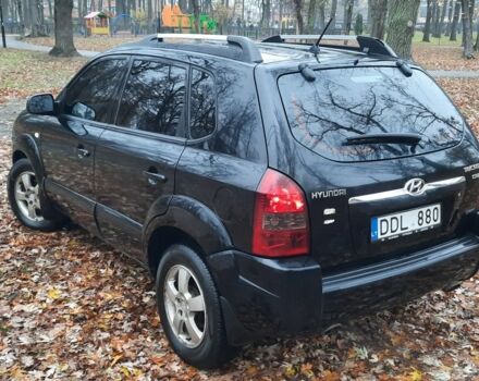 Чорний Хендай Туксон, об'ємом двигуна 2 л та пробігом 214 тис. км за 4400 $, фото 3 на Automoto.ua