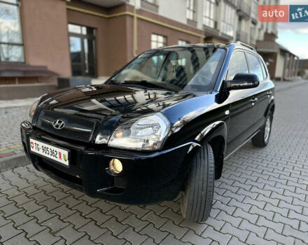 Хендай Туксон 2007 в Надворной на Automoto.ua Черный Хендай Туксон, объемом двигателя 1.98 л и пробегом 154 тыс. км за 8200 $, фото 1 на Automoto.ua