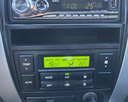 Черный Хендай Туксон, объемом двигателя 1.98 л и пробегом 197 тыс. км за 8000 $, фото 37 на Automoto.ua