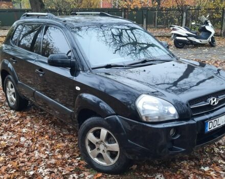Чорний Хендай Туксон, об'ємом двигуна 2 л та пробігом 214 тис. км за 4400 $, фото 1 на Automoto.ua