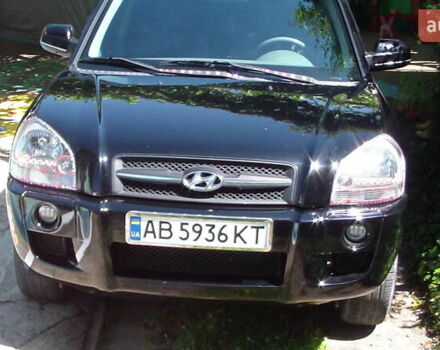 Черный Хендай Туксон, объемом двигателя 1.98 л и пробегом 234 тыс. км за 7800 $, фото 6 на Automoto.ua