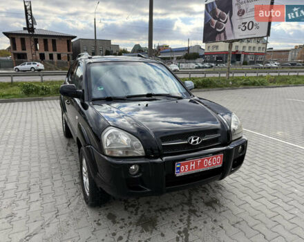 Черный Хендай Туксон, объемом двигателя 2 л и пробегом 182 тыс. км за 6999 $, фото 1 на Automoto.ua