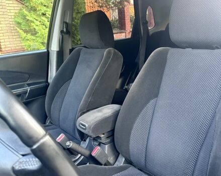 Черный Хендай Туксон, объемом двигателя 2 л и пробегом 199 тыс. км за 7777 $, фото 5 на Automoto.ua