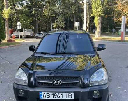 Чорний Хендай Туксон, об'ємом двигуна 1.98 л та пробігом 207 тис. км за 8500 $, фото 1 на Automoto.ua
